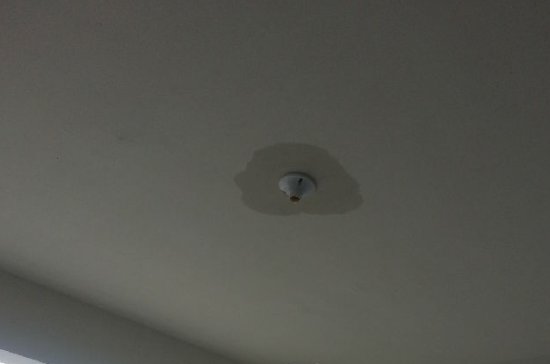屋顶漏水的问题应该如何解决